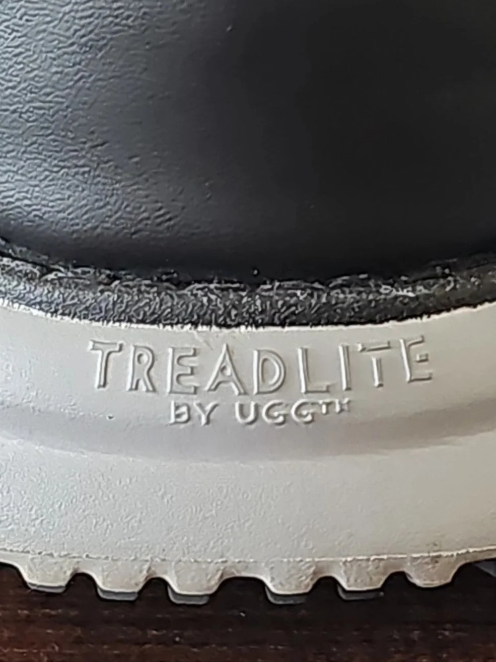 UGG Union Chukka WP Mens 11 Black Waterproof Leather Boots 1104976